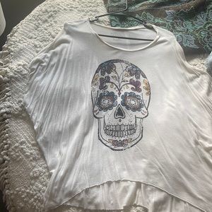 SUGAR SKULL LOOSE FITTING ZUMIEZ TOP